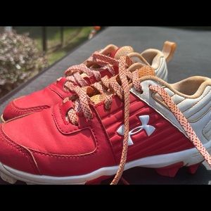 Under armor kids cleats size 13